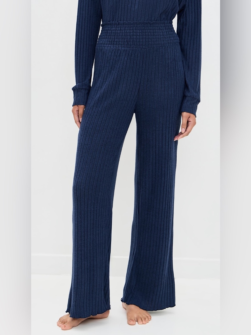 Z Supply Ribbed Smocked Lounge Pants in Sapphire Blue small
